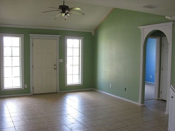 4th image of 1605 Res St