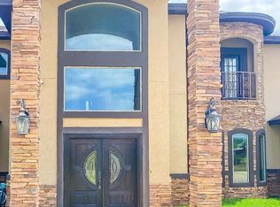 1245 Huddleston St, Cotulla, TX 78014