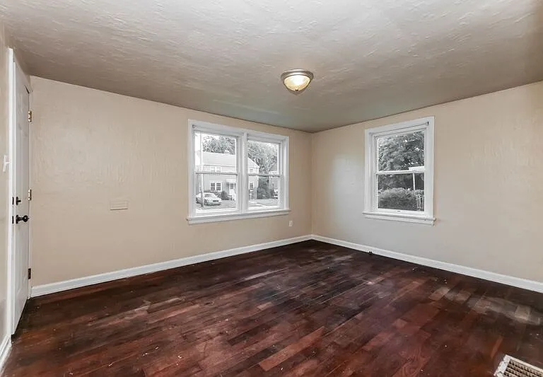 618 1/2 Lucas Dr #618 — Photo 5