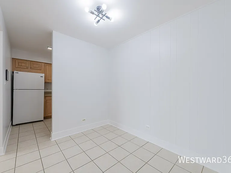 6320 W 79th St #2SE — Photo 8