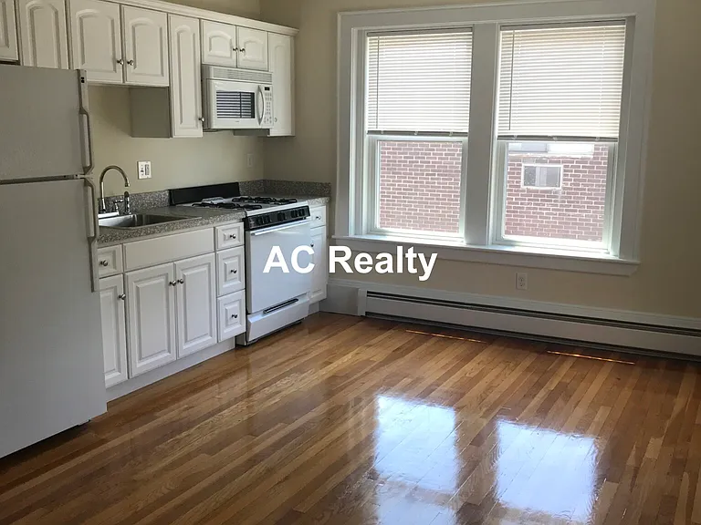 134 Salem St #16 — Photo 2