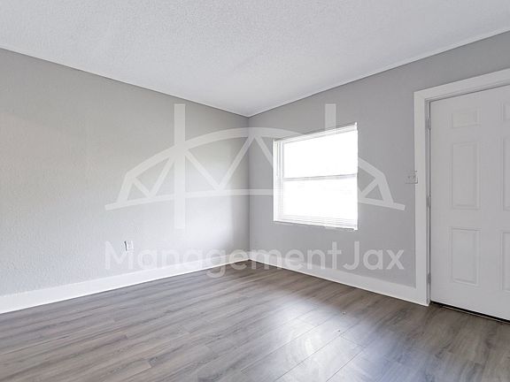 2nd image of 1842 W 26th St