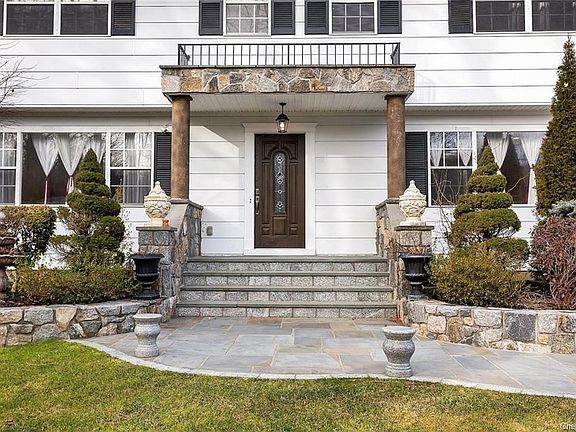 3rd image of 2185 Sultana Dr