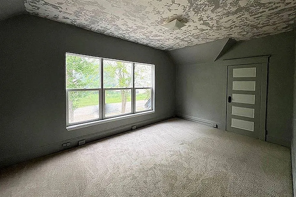 220 Northwest Jackson Avenue - 1 — Photo 3