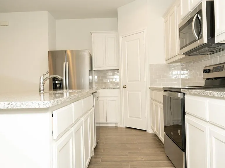 1004 King St — Photo 11