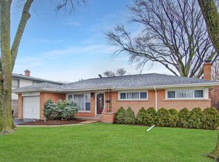 919 S Elmhurst Rd, Mount Prospect, IL 60056