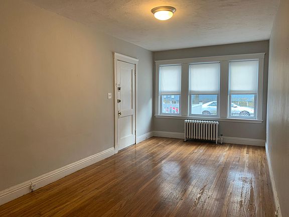 2nd image of 33 Lourdes Ave