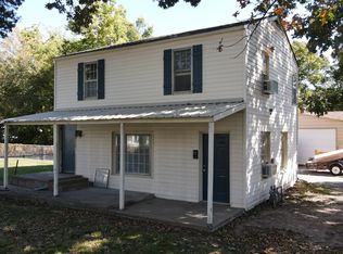 904 N Grand Ave #B, Tahlequah, OK 74464