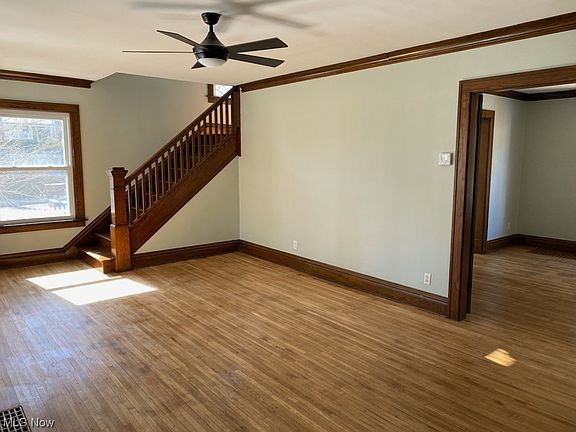 5th image of 1128 Convers Ave