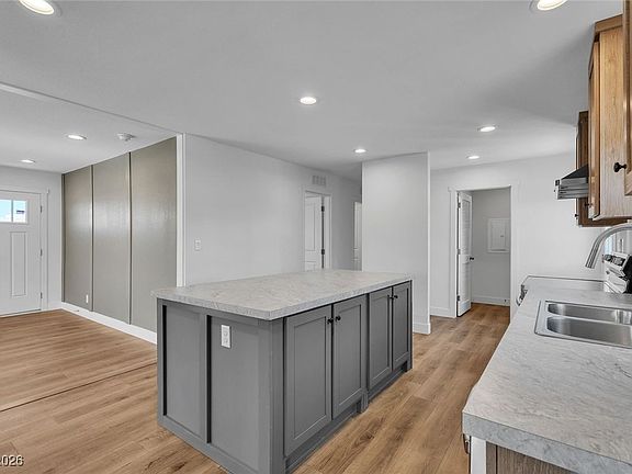 5th image of 4498 Crystal Peak Dr