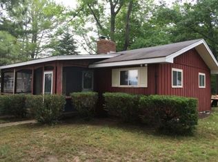681 Peace Haven St, Gladwin, MI 48624