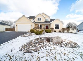9426 Hawkeye Dr, Brewerton, NY 13029