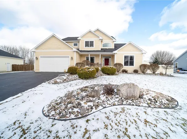 9426 Hawkeye Dr, Brewerton, NY 13029