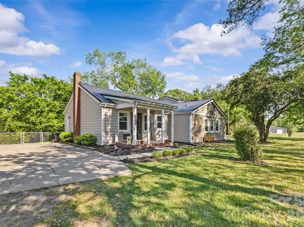 2341 Dixon Rd, Belmont, NC 28012
