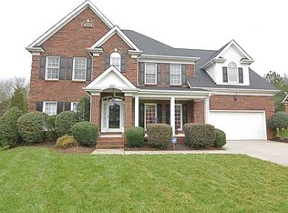 8152 Oxford Commons Dr, Charlotte, NC 28277