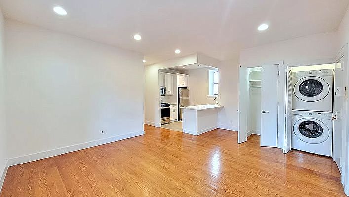 1st image of 172 W 133rd St #5I