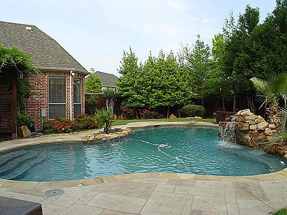 3rd image of 5900 Kent Ct