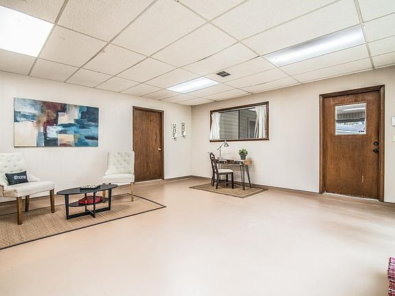 3rd image of 9407 Francais Dr