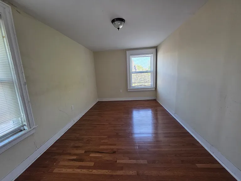 133 Hobart St #2A — Photo 17