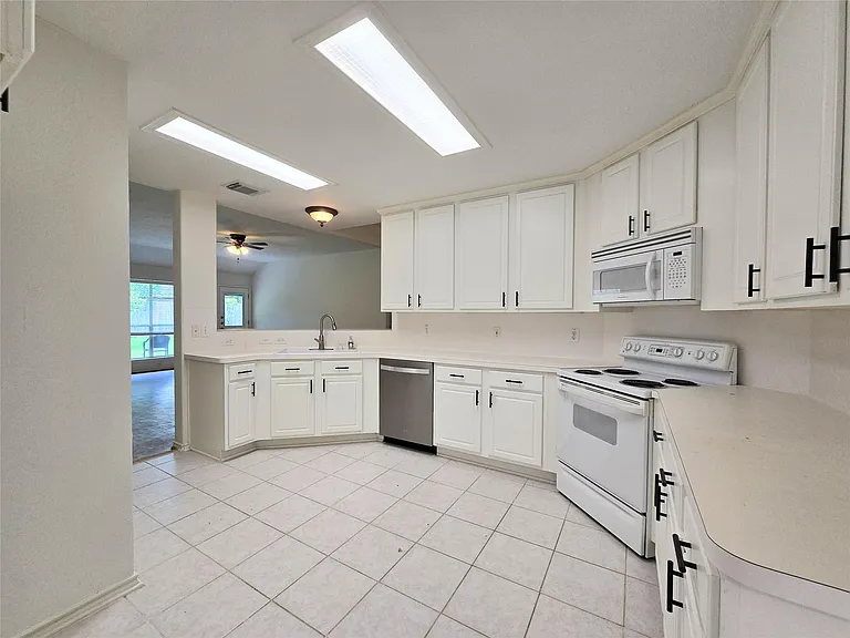 147 W Russet Grove Cir — Photo 18