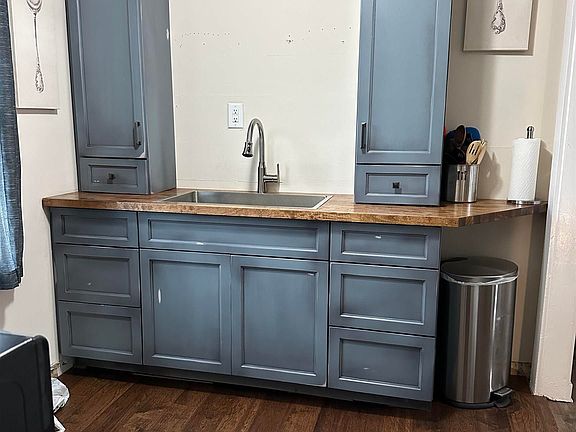 3rd image of 3009 N Avalon Pl