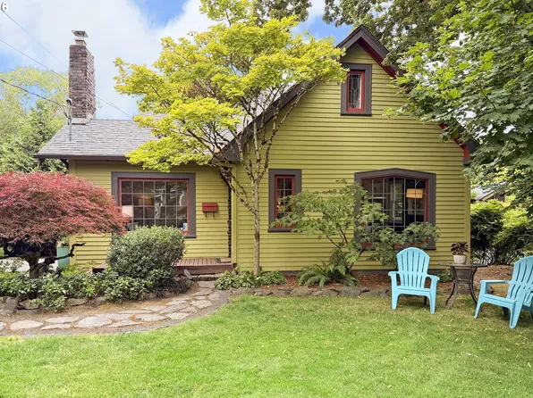 4406 SW Lobelia St, Portland, OR 97219