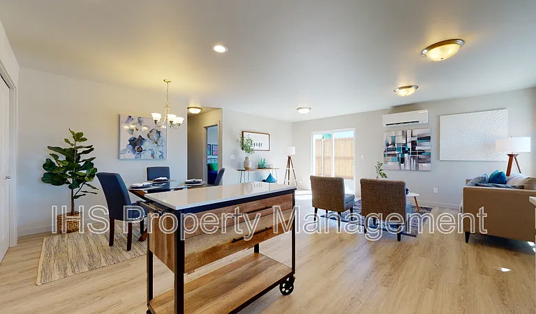 2513 E Helena St #A — Photo 14