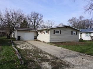 1215 Paula Dr, Champaign, IL