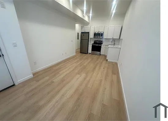 5102 Arch St #2 — Photo 2