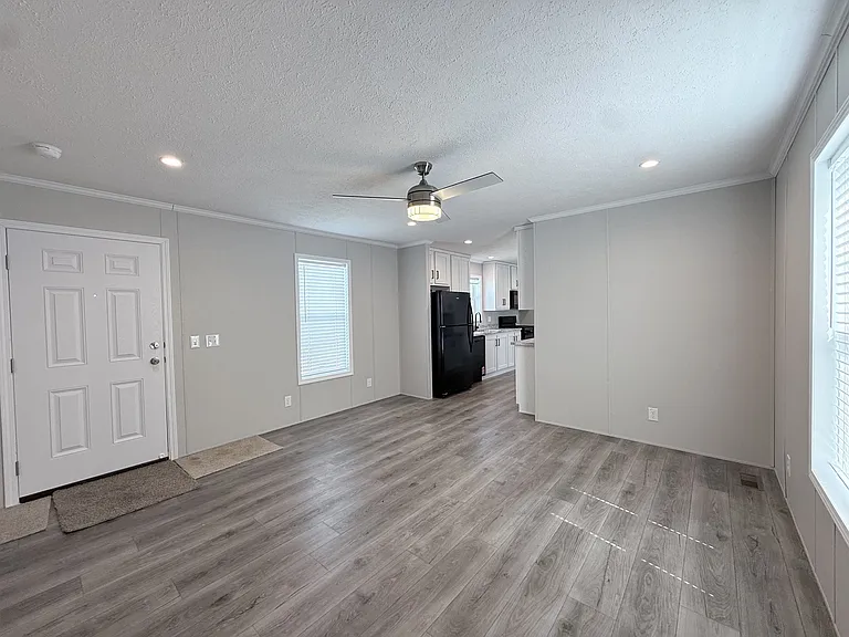 29800 Guilford Cir #152 — Photo 3