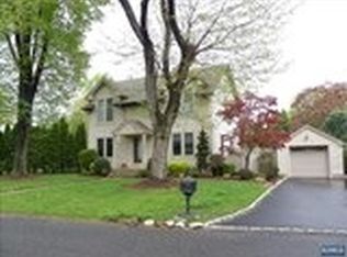7 Dubel Rd, Wayne, NJ 07470