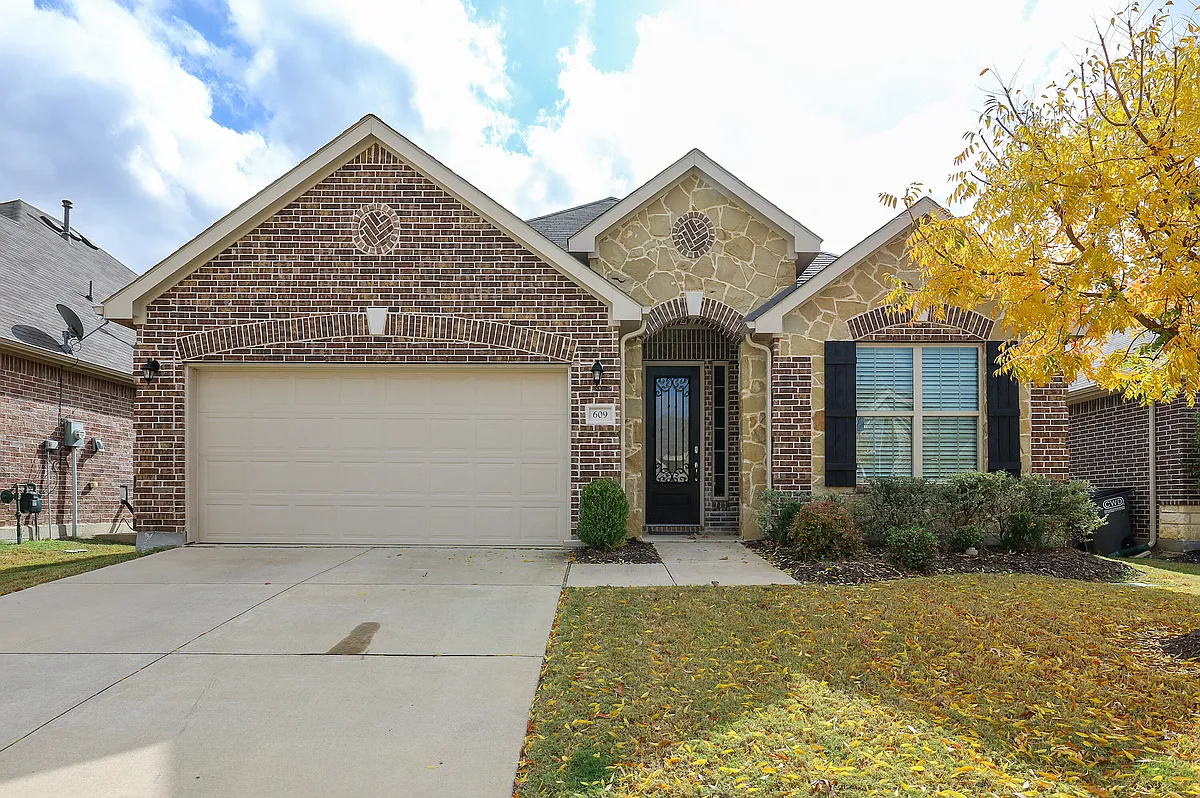 Building Photo - 609 Sundrop Dr