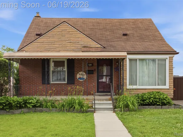 529 Champaign Rd, Lincoln Park, MI 48146