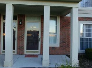 52388 Naugatuck Dr, Macomb, MI