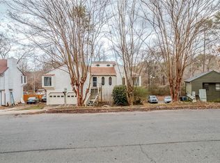 2309 Tapanzee Ln, Lawrenceville, GA 30044
