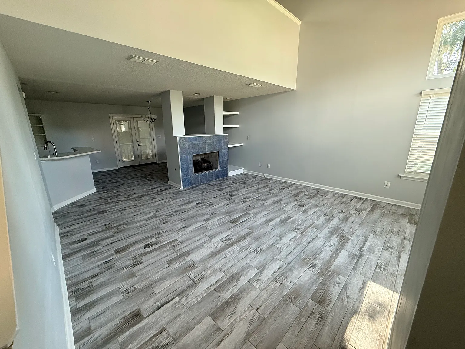 3 bed, 2.5 bath, 1768 sqft, $2,500 — Photo 2