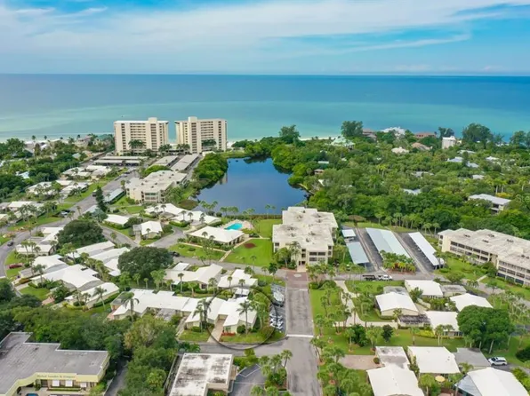147 Whispering Sands Dr #V-29, Sarasota, FL 34242