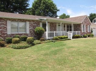 2210 S Taylor Cir, Pittsburg, KS 66762