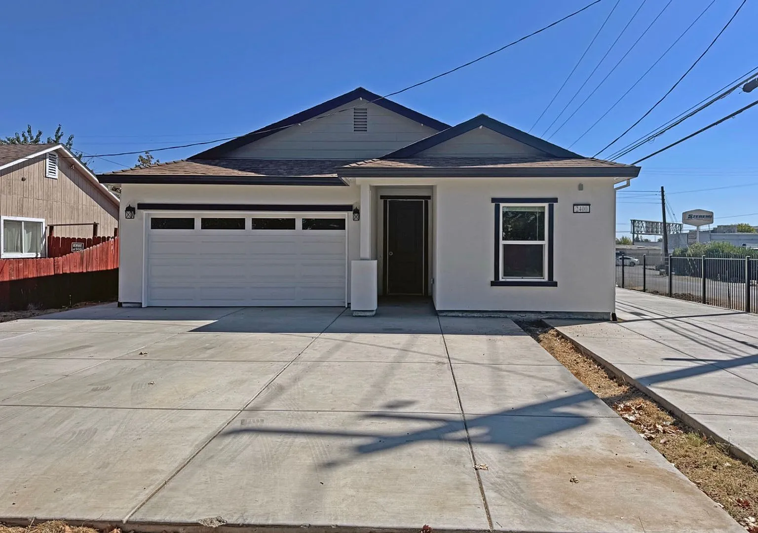 2400 Knoll St photo 1