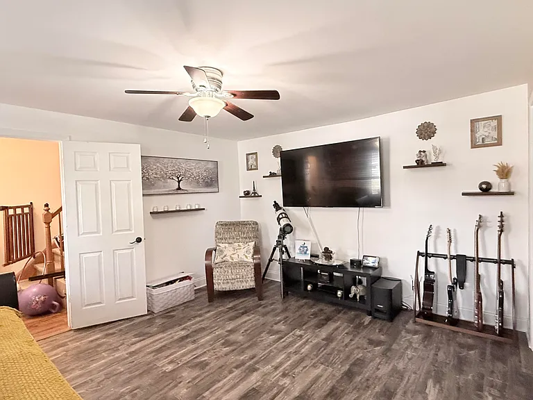 503 Dock St — Photo 7