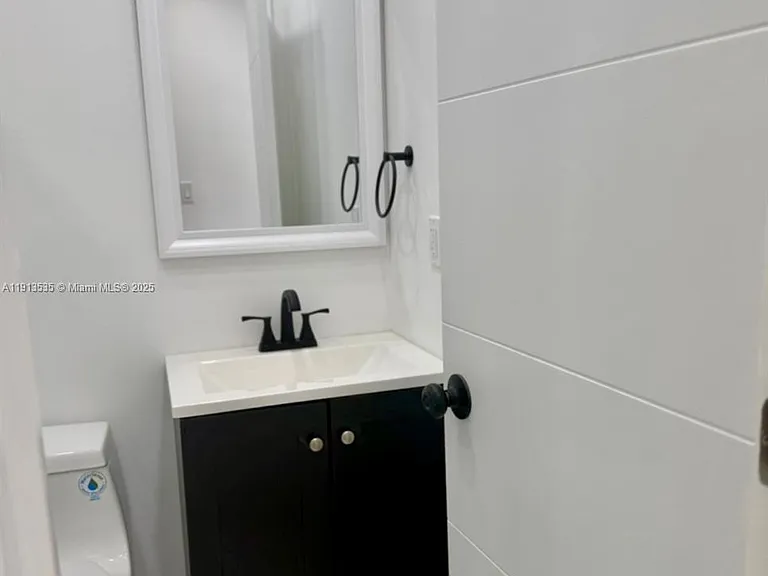 7535 NE 2nd Ct #1 — Photo 7