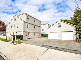 272 1st St, Yonkers, NY 10704