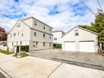 272 1st St, Yonkers, NY 10704 | Zillow