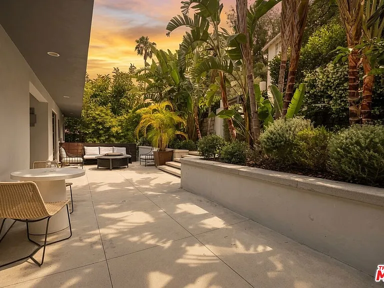 2035 De Mille Dr — Photo 7