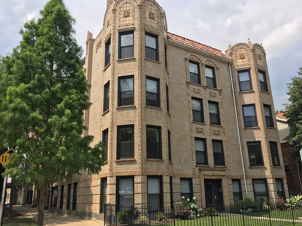 1108-1110 W Balmoral Ave #2