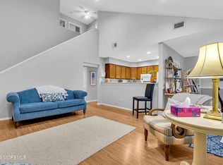 1318 Waters Edge Dr, Toms River, NJ 08753