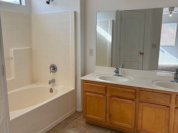 5th image of 36509 W Padilla St