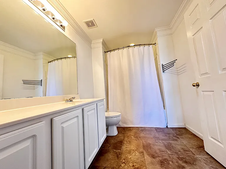 307 Savoy Ct — Photo 22