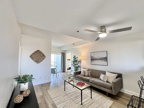 2828 University Ave #301 Photo 1