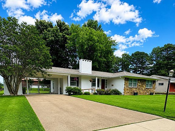 2nd image of 1910 Sherwood Dr